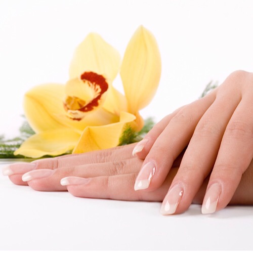 BLING BLING NAILS SPA - manicure